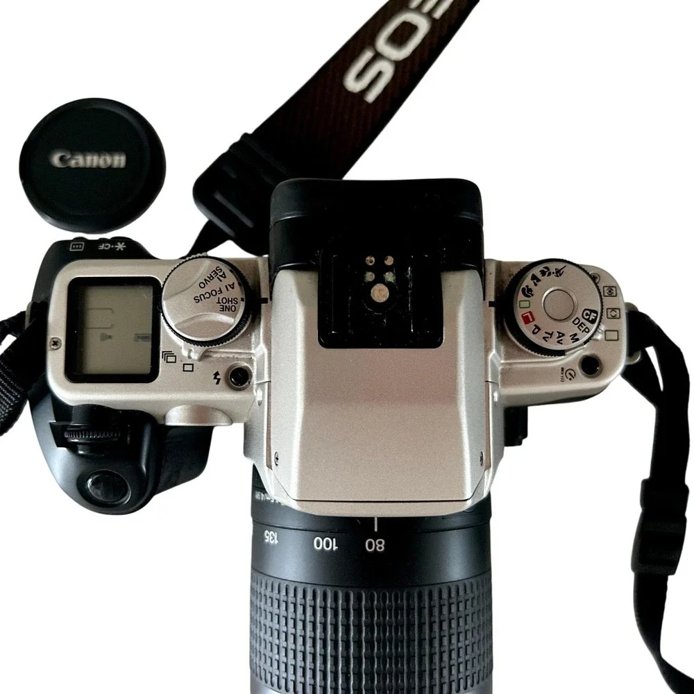 Canon EOS Elan II 35mm Film Camera Bundle 80-200mm 28-80mm Lenses Lowepro Bag
